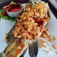 ครัวริมเล seafood ครัวริมเล seafood