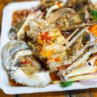 สุดแซ่บยำมะม่วงทะเลสด ม.กรุงเทพ