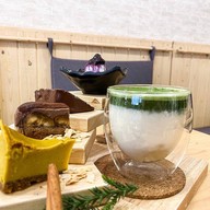 Sweetless Cafe’ Paradise