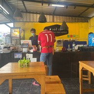 เปเป้ราดหน้า คลองสี่