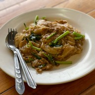 เปเป้ราดหน้า คลองสี่