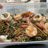 เปเป้ราดหน้า คลองสี่