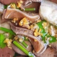 ร้านหมูแว่น ต้มเลือดหมู