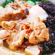 ก๋วยเตี๋ยวลูกชิ้นกลับเพชร โรงพยาบาลสงขลาเก่า