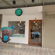 หน้าร้าน (โกโก้ คาร์ท) Cocoa Cart Garage ทองหล่อ ทองหล่อ
