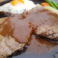 เมนูของร้าน บังอรเชิญสเต็ก ตลาดนัดจตุจักรชลบุรี