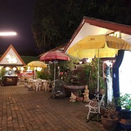 ครัวบุษบา สถานีรถไฟ