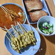 เมนูของร้าน หมูสะเต๊ะแม่เฉลียว  (Moo satay mae cha liew)