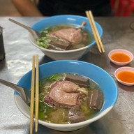 เฮียสิทธิ์ หมี่ซั่วเป็ดตุ๋น เจ้าเก่า ตลาดใหม่