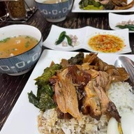 ร้านกินอิ่ม ถนนชาตะผดุง(หลังอนามัยแม่และเด็ก)