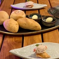 Sea.Fire.Salt ไม้ขาว