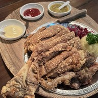 เมนูของร้าน The View Village Restaurant & Karaoke แม่เหียะ