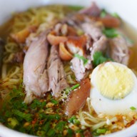 เมนูของร้าน โรงหมี่หอมหวล