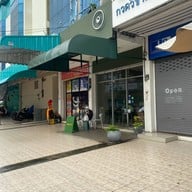 Moon Doughnuts & Drinks -