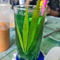 เมนูของร้าน กินกะเพรา-กัญ