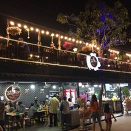 ก๋วยเตี๋ยวหมูโบราณ หลังโรงเรียนวัดบางโฉลง