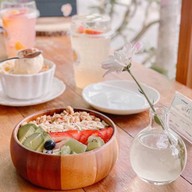 ยูนีค คาเฟ่ -