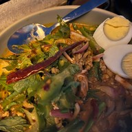 แจ่มจันทร์ บาร์ แอนด์ บิสโทร