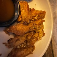 แจ่มจันทร์ บาร์ แอนด์ บิสโทร