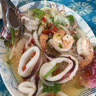 เมนูของร้าน โรจน์ ซีฟู้ด