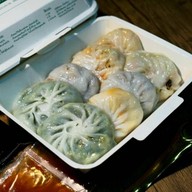 ขนมกุยช่ายหมู่บ้านเศรษฐกิจ ปากซอยเศรษฐกิจ 19