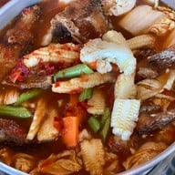 เมนูของร้าน ครัวริมน้ำ ( บ่อตกปลา บึงจระเข้ ฟิชชิ่ง 101 )