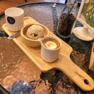 Y's Coffee  [ วายส์คอฟฟี่ ] ซอยตากสิน19