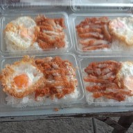 ป้าหมูไก่ทอด เขย่าผงทุกรสชาติ