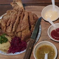 เมนูของร้าน The View Village Restaurant & Karaoke แม่เหียะ