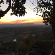 วัดเขาช่องชาด