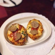 เมนูของร้าน Neil's Tavern Restaurant  ร่วมฤดี (Ruamrudee)