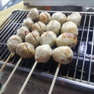 เมนูของร้าน kim-noiลุกชิ้นปิ้ง-ทอด -