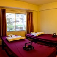 เรือนพะยอมนวดสปา&คาเฟ่ ติวานนท์