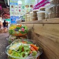 Mama Salad (มาม่ะ สลัดโรล&สลัดผักผลไม้)
