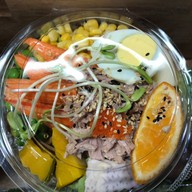 Mama Salad (มาม่ะ สลัดโรล&สลัดผักผลไม้)