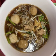 อาซียะห์ ก๋วยเตี๋ยวเนื้อต้มยำ (ปากซอยนครเขื่อนขันธ์8)