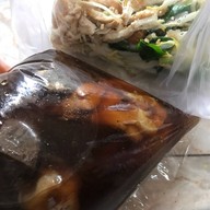 เมนูของร้าน ก๋วยเตี๋ยวไก่มะระ นายสถานี & ข้าวขาหมู