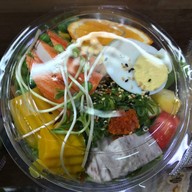 Mama Salad (มาม่ะ สลัดโรล&สลัดผักผลไม้)