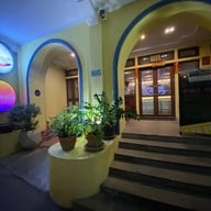 RIVERVIBE Restaurant and Bar