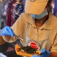 กิน กิน ทาโกะยากิ (Gin Gin Takoyaki & café たこ焼き & カフェ ตลาดบ้านสวนซอยคุณพระ