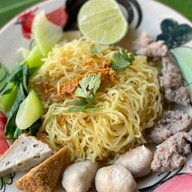 เฮียเม้ง อาหารตามสั่ง เจ้าเก่า สาขา1