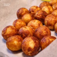 กิน กิน ทาโกะยากิ (Gin Gin Takoyaki & café たこ焼き & カフェ ตลาดบ้านสวนซอยคุณพระ