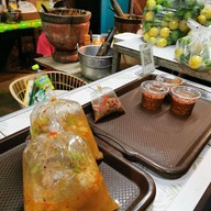 เมนูของร้าน ส้มตำช่องเขา