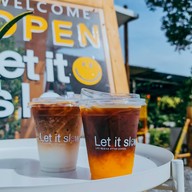 Let it slow Coffee & Roaster ศรีราชา วัดวังหิน