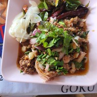 ส้มตำริมบึง