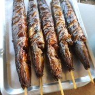 ส้มตำริมบึง