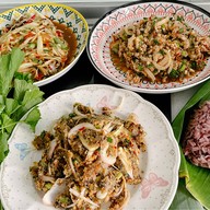 ส้มตำเฟื่องฟ้า