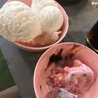 ดาดดีย์ สกลนคร หมูกะทะ ย่างเนย