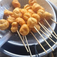 เจ้พงษ์ลูกชิ้นยืนกินบุรีรัมย์( สาขาศรีราชา1) ศรีราชา1