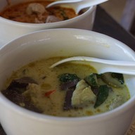 บ้านสวน ขนมจีน - ตำแคปหมู